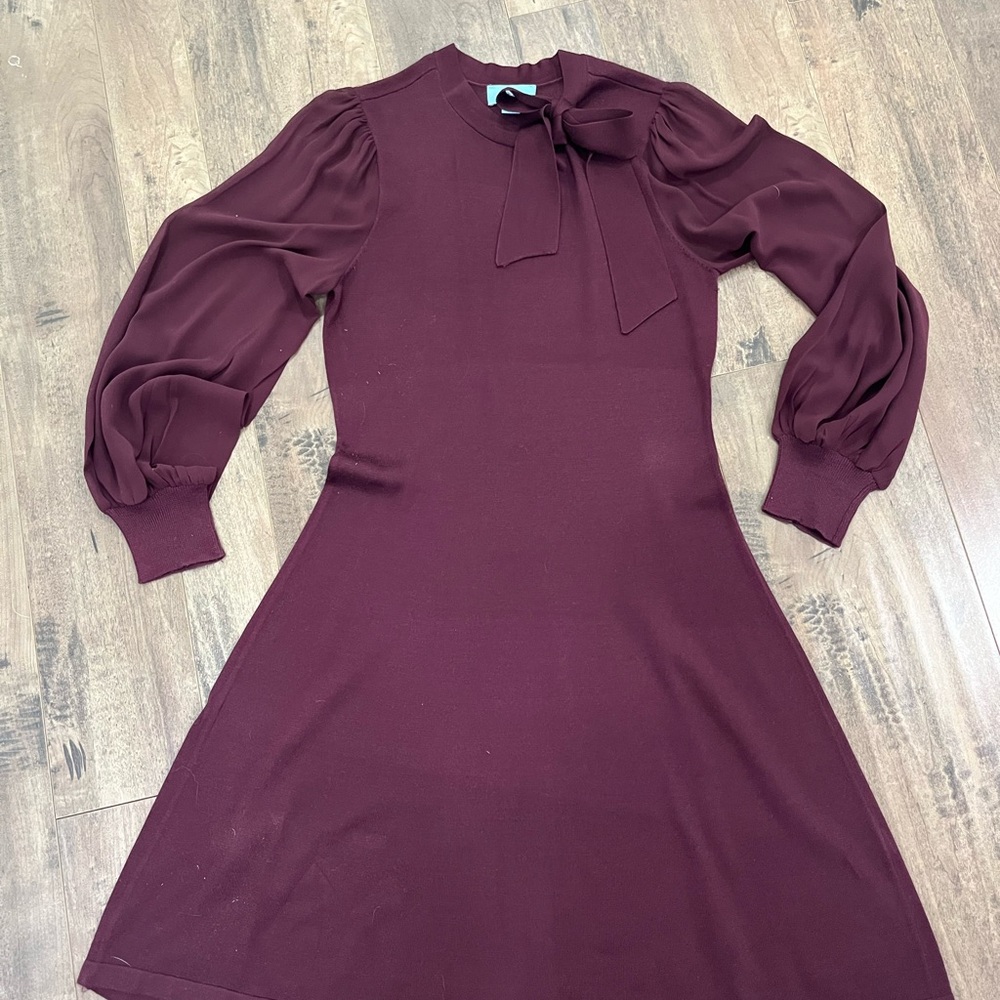 Women’s knee length dress S